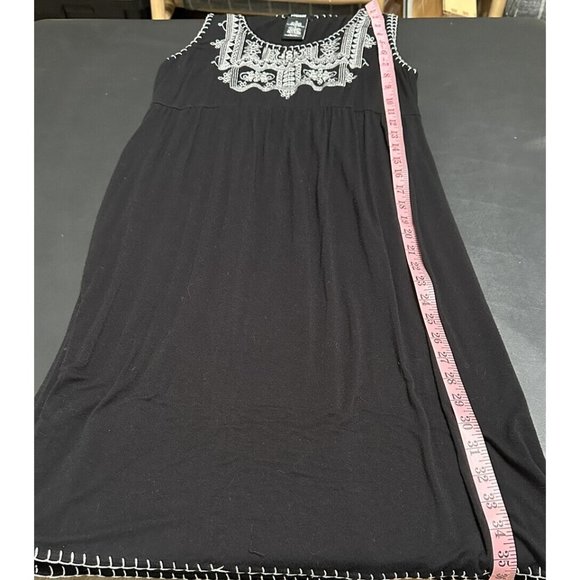 PREMISE Embroidered Sleeveless Tank Dress Knee Length Scoop Neck Black Knit M - Picture 5 of 5
